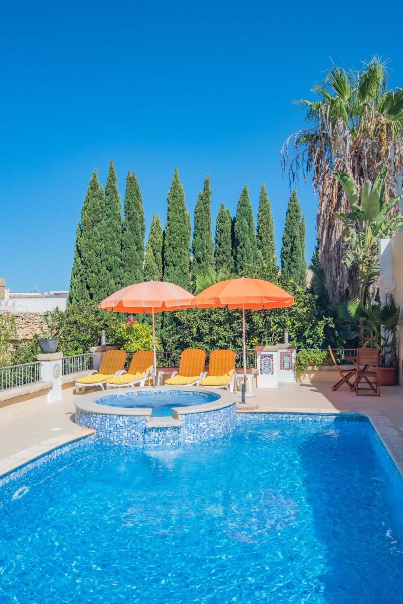 Central Villa Flatlet With Pool - Free Parking And Wifi Lija Exterior photo